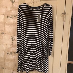 Scoop neck long sleeve striped dress
